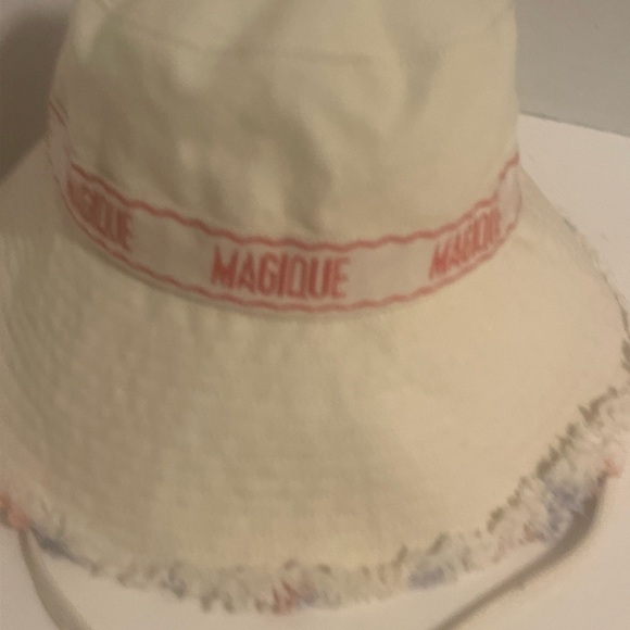 HOTEL MAGIQUE Anthropologie LOVE Apple HEARTS Bucket Hat Adjustable Sold out - Picture 2 of 11